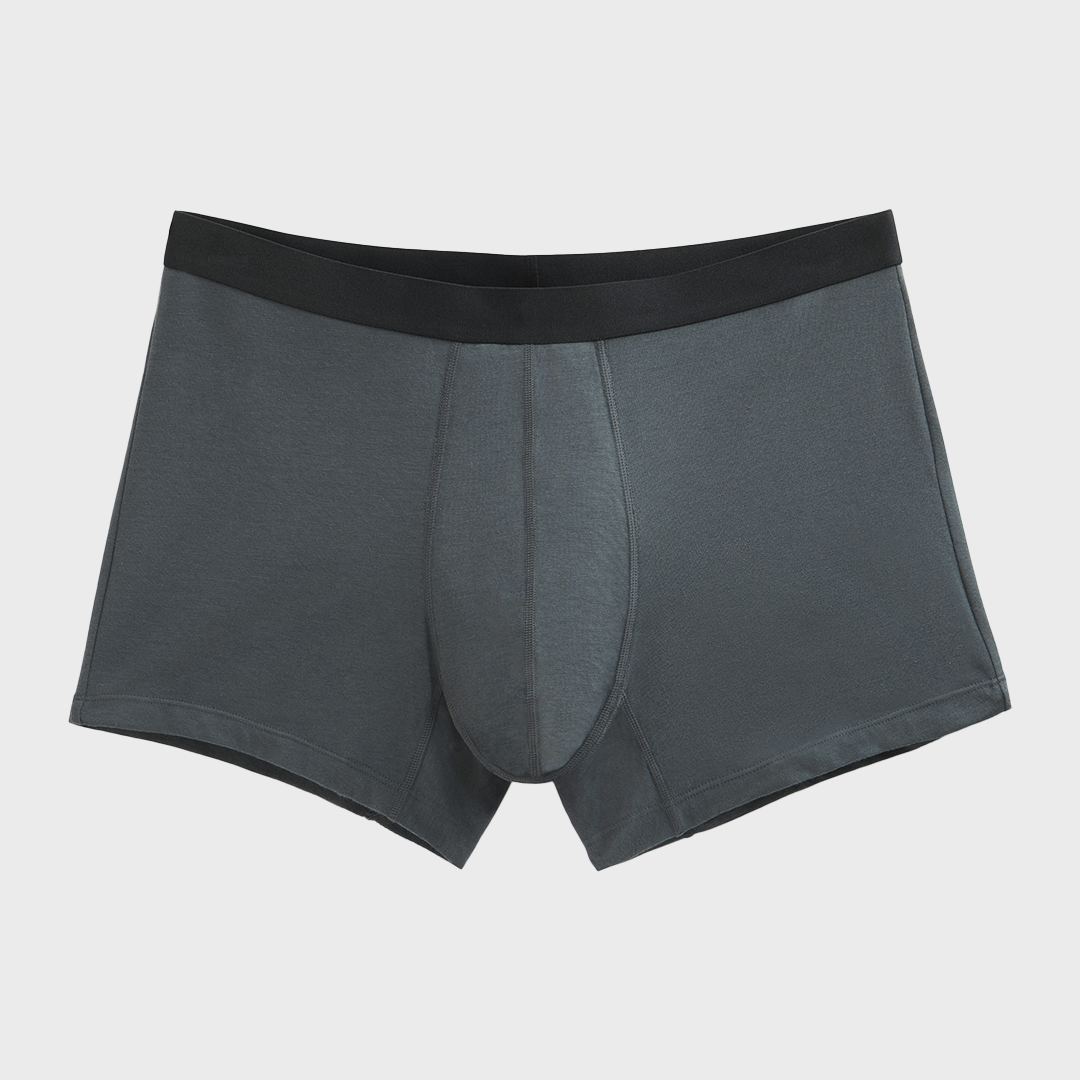 Nouveau Boxer absorbant lavable homme, style boxer-brief, en gris foncé avec ceinture noire, conçu pour l'incontinence légère, offrant confort et discrétion au quotidien.